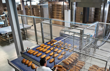 Production with the automatic system OBER PRO II Unloading and loading with the OBER PRO II